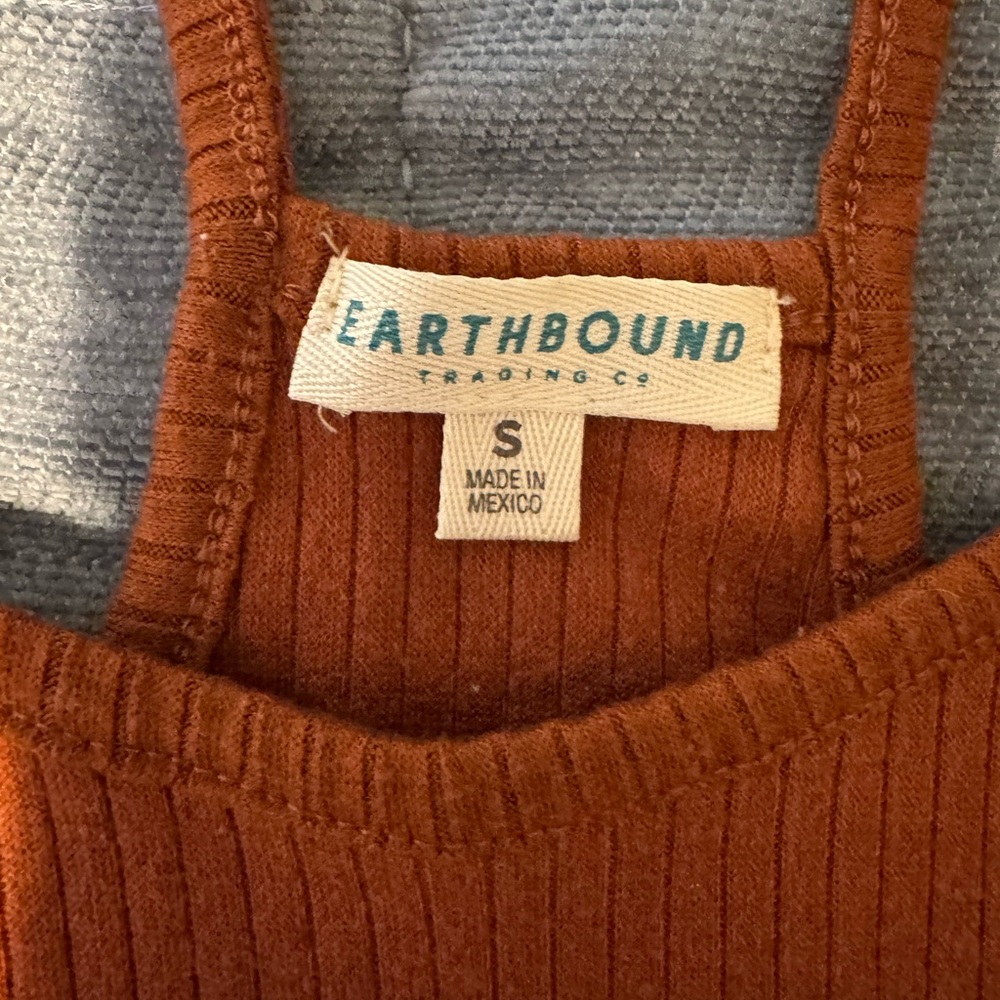 EARTHBOUND Orange Ribbed Crop Top - Picture 3 of 5